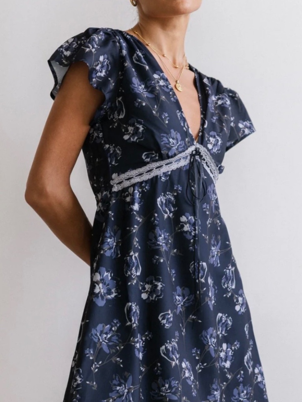 NWOT Baevely Valerie Floral Lace Ribbon Mini Dress Medium